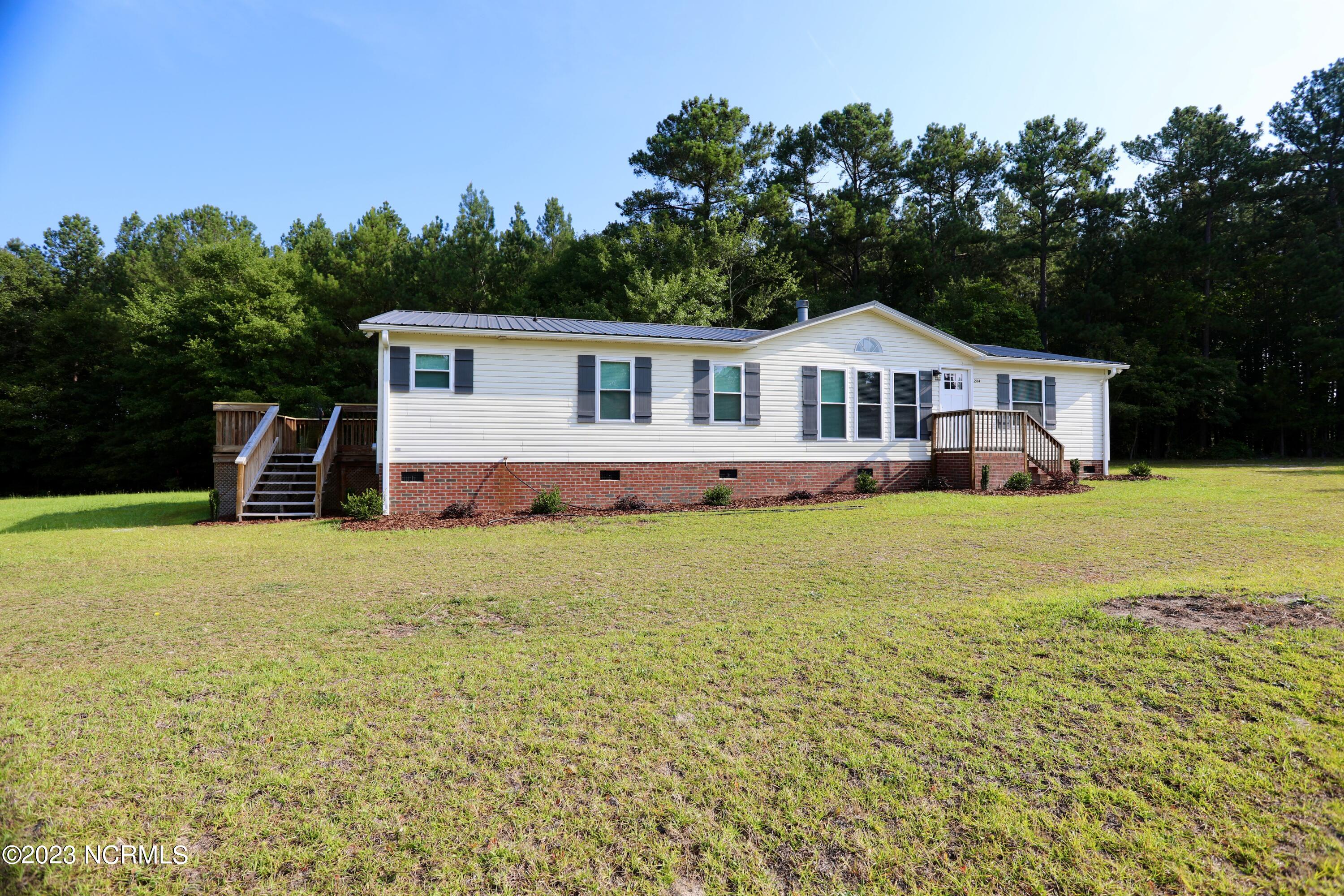 284 Grady Road Cameron, NC 28326 - Photo 3 of 29 023A9206