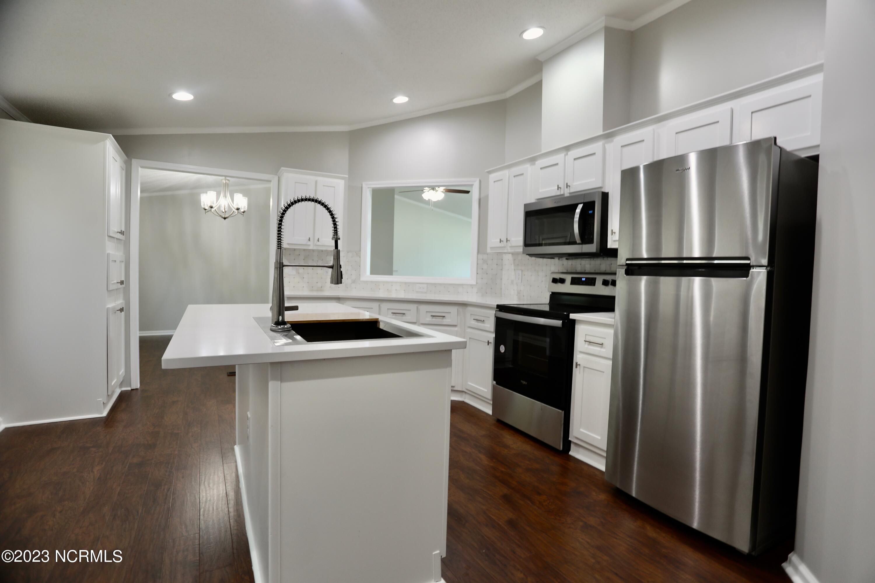 284 Grady Road Cameron, NC 28326 - Photo 6 of 29 023A9212