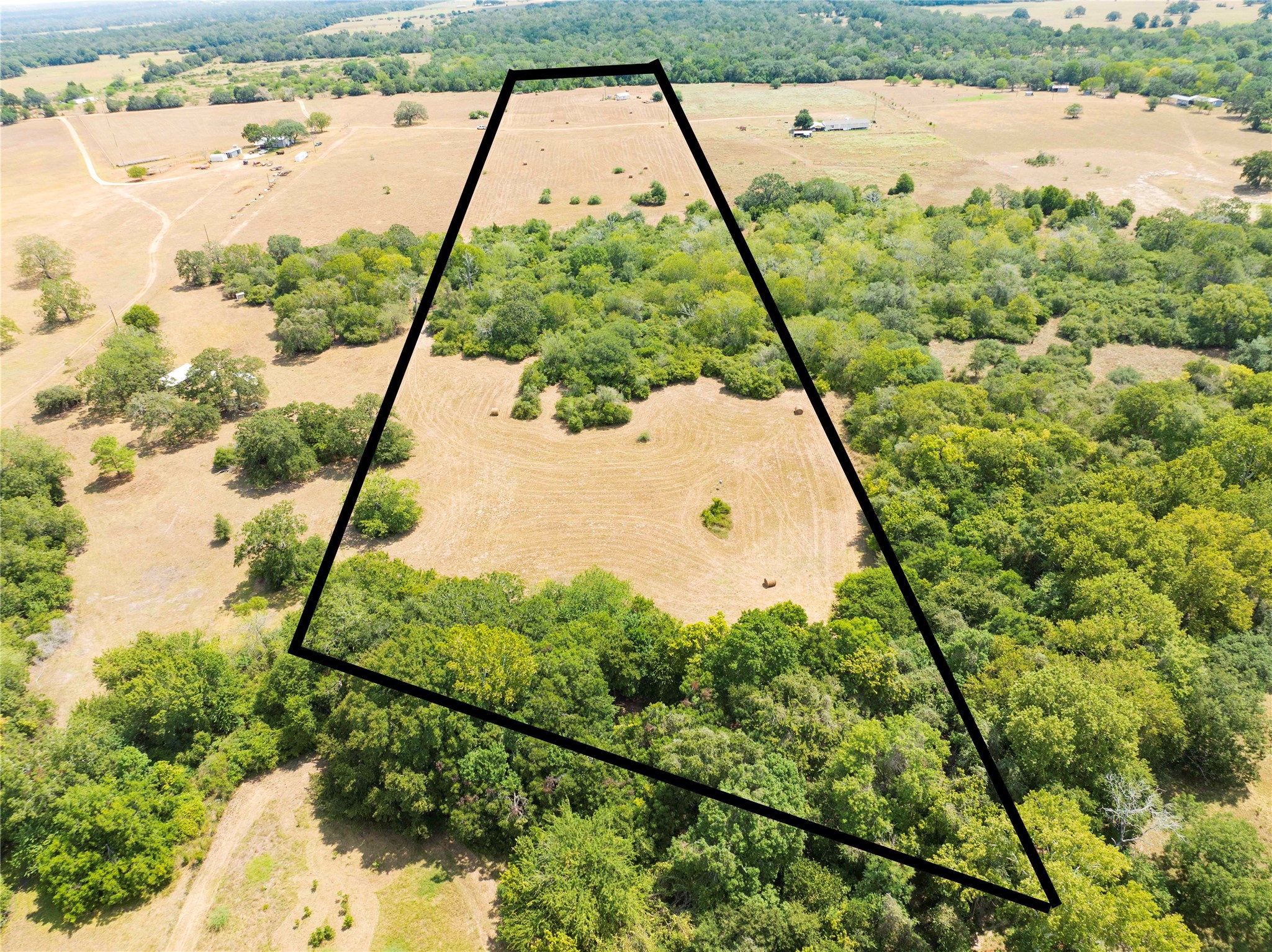 710 County Road 211 Hallettsville, TX 77964 - Photo 29 of 29 a view of a yard in front of the house