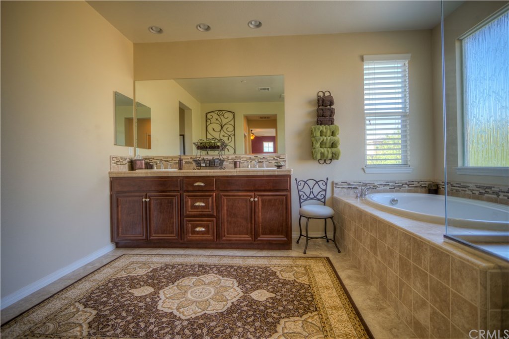 9296 Alta Cresta Avenue Riverside, CA 92508 - Photo 8 of 74 Gallery Image 8
