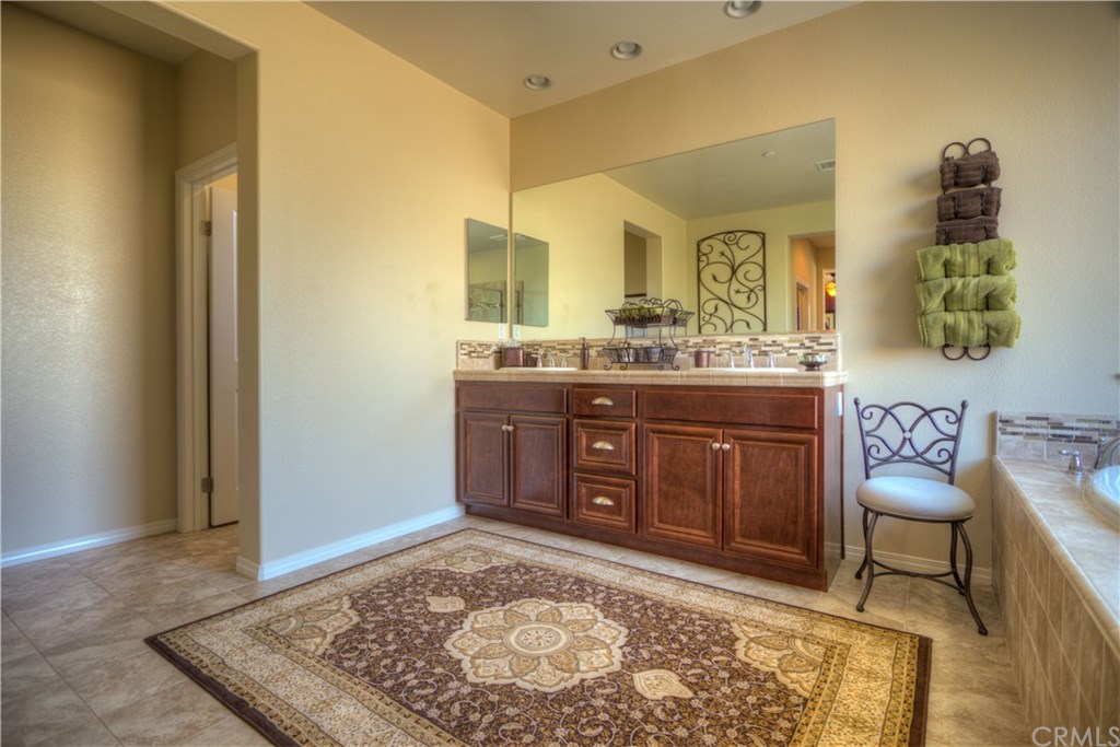 9296 Alta Cresta Avenue Riverside, CA 92508 - Photo 9 of 74 Gallery Image 9