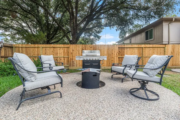 $3,200 | 11230 Sunshine Park Drive, Cypress, TX 77429