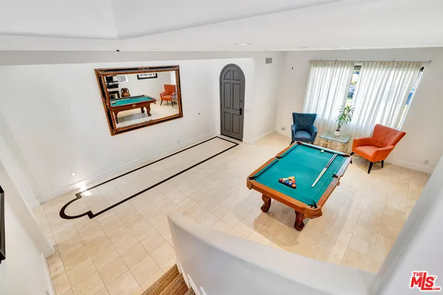 $7,950 | 14916 Hesby Street, Sherman Oaks, CA 91403