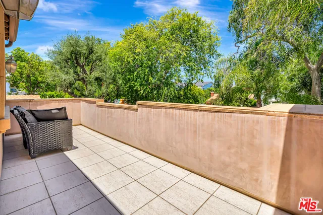 $7,950 | 14916 Hesby Street, Sherman Oaks, CA 91403