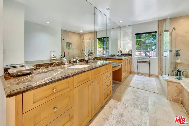 $7,950 | 14916 Hesby Street, Sherman Oaks, CA 91403