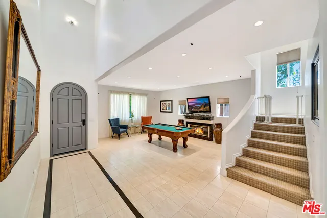 $7,950 | 14916 Hesby Street, Sherman Oaks, CA 91403