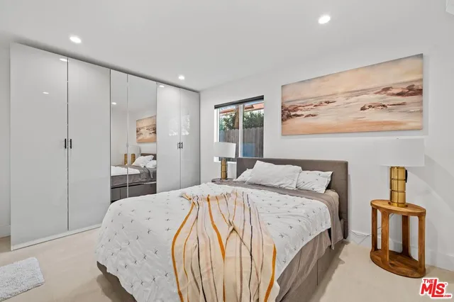 $7,950 | 14916 Hesby Street, Sherman Oaks, CA 91403