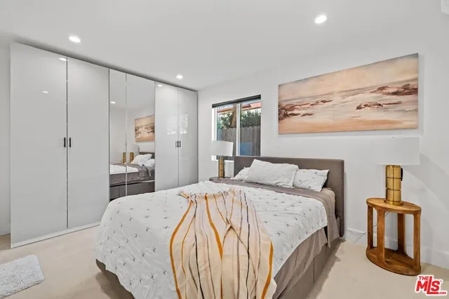 $7,950 | 14916 Hesby Street, Sherman Oaks, CA 91403