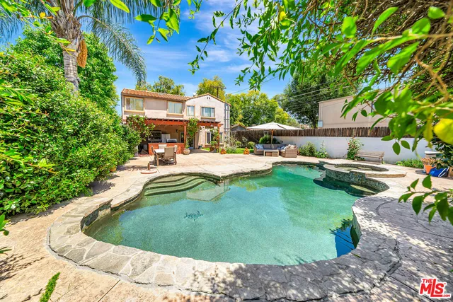 $7,950 | 14916 Hesby Street, Sherman Oaks, CA 91403