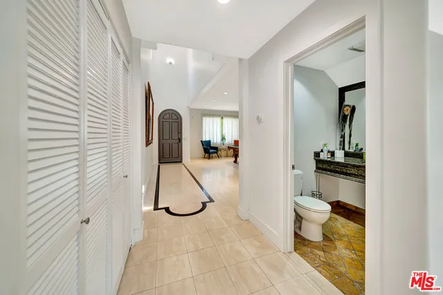 $7,950 | 14916 Hesby Street, Sherman Oaks, CA 91403