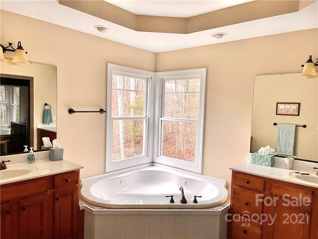 37 Hope View Road Swannanoa, NC 28778 - Photo 22 of 37 Gallery Image 22