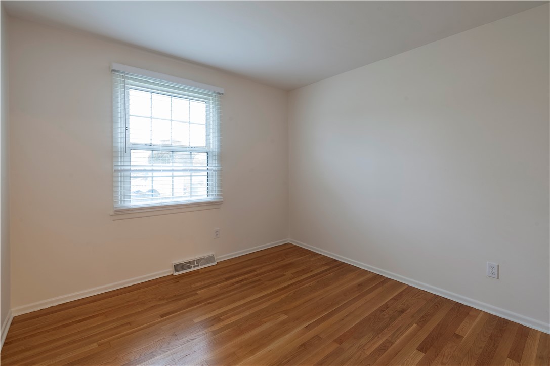 120 Rowe Avenue Pawtucket, RI 02861 - Photo 20 of 33