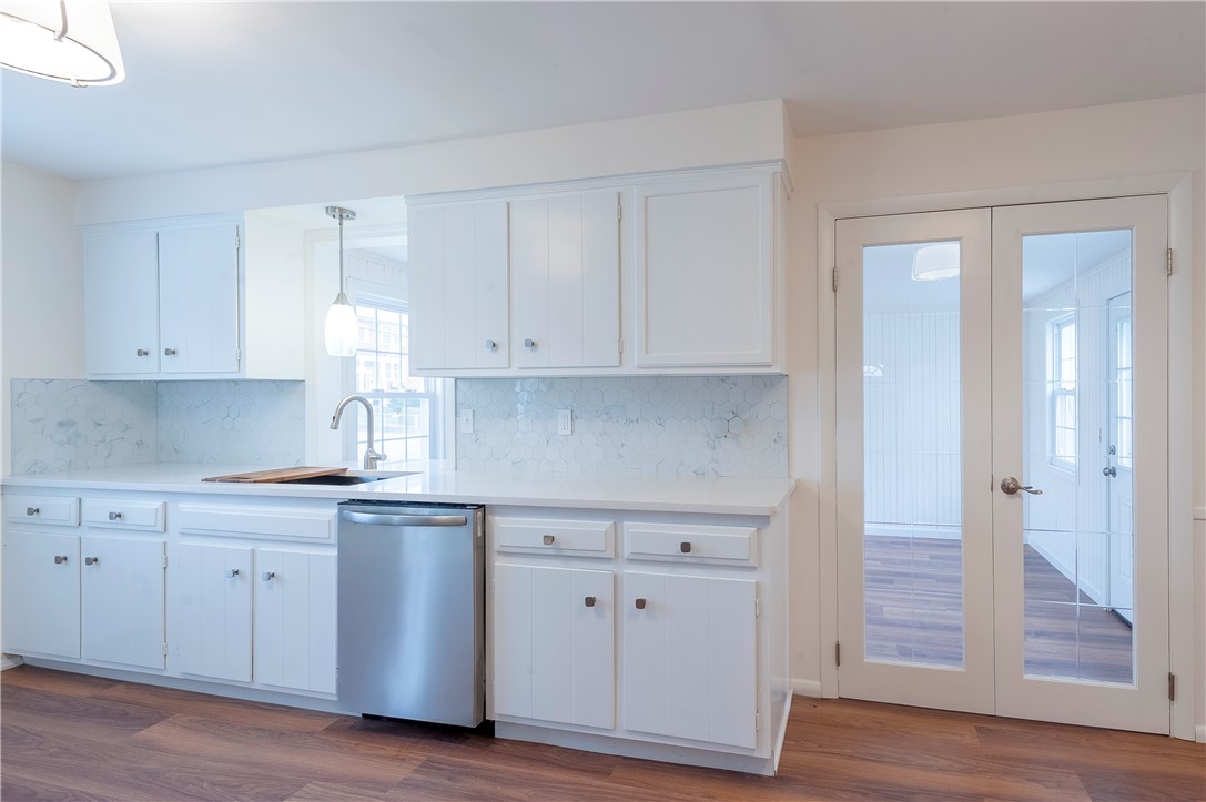 120 Rowe Avenue Pawtucket, RI 02861 - Photo 3 of 33