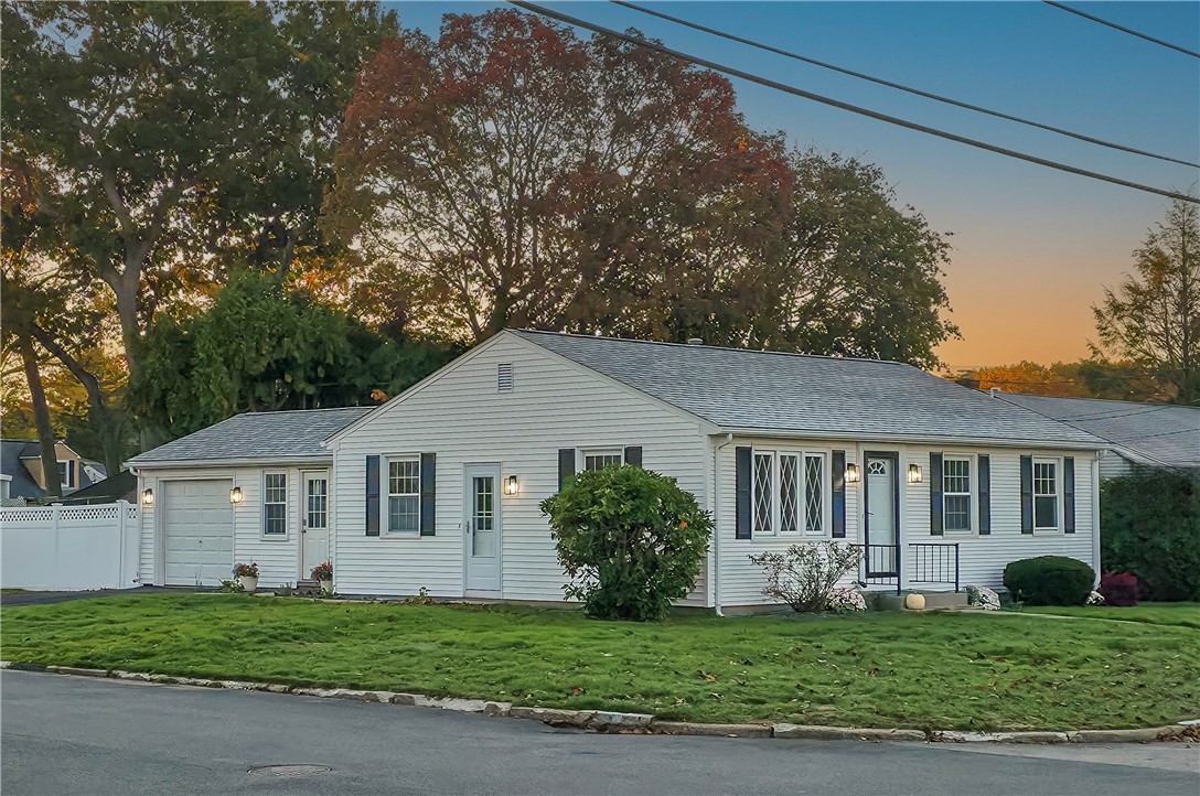 120 Rowe Avenue Pawtucket, RI 02861 - Photo 31 of 33