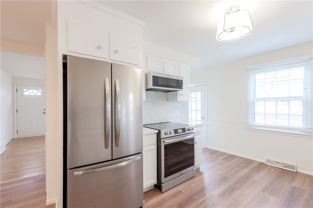 120 Rowe Avenue Pawtucket, RI 02861 - Photo 6 of 33