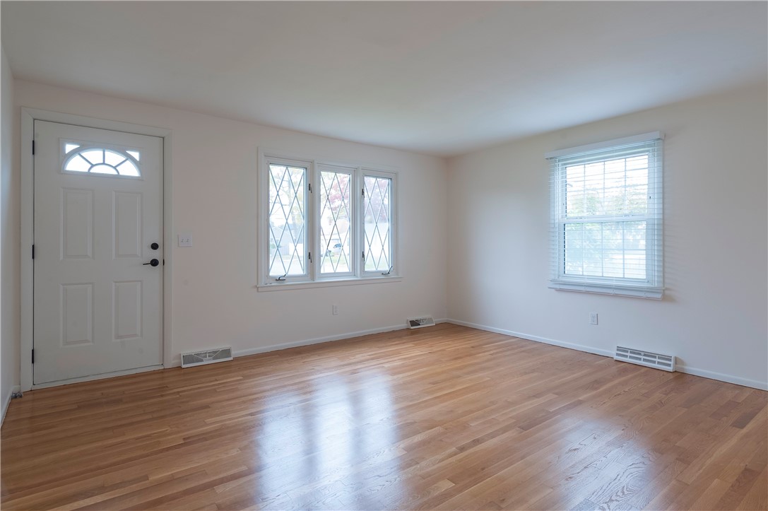 120 Rowe Avenue Pawtucket, RI 02861 - Photo 9 of 33