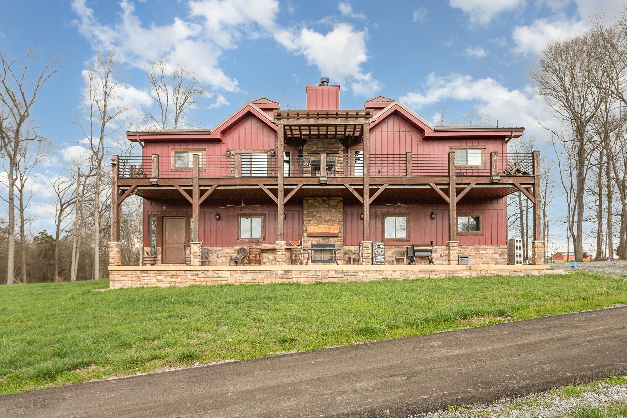 4451 Airport Road Springfield, TN 37172 - Photo 1 of 31 a front view of house with yard