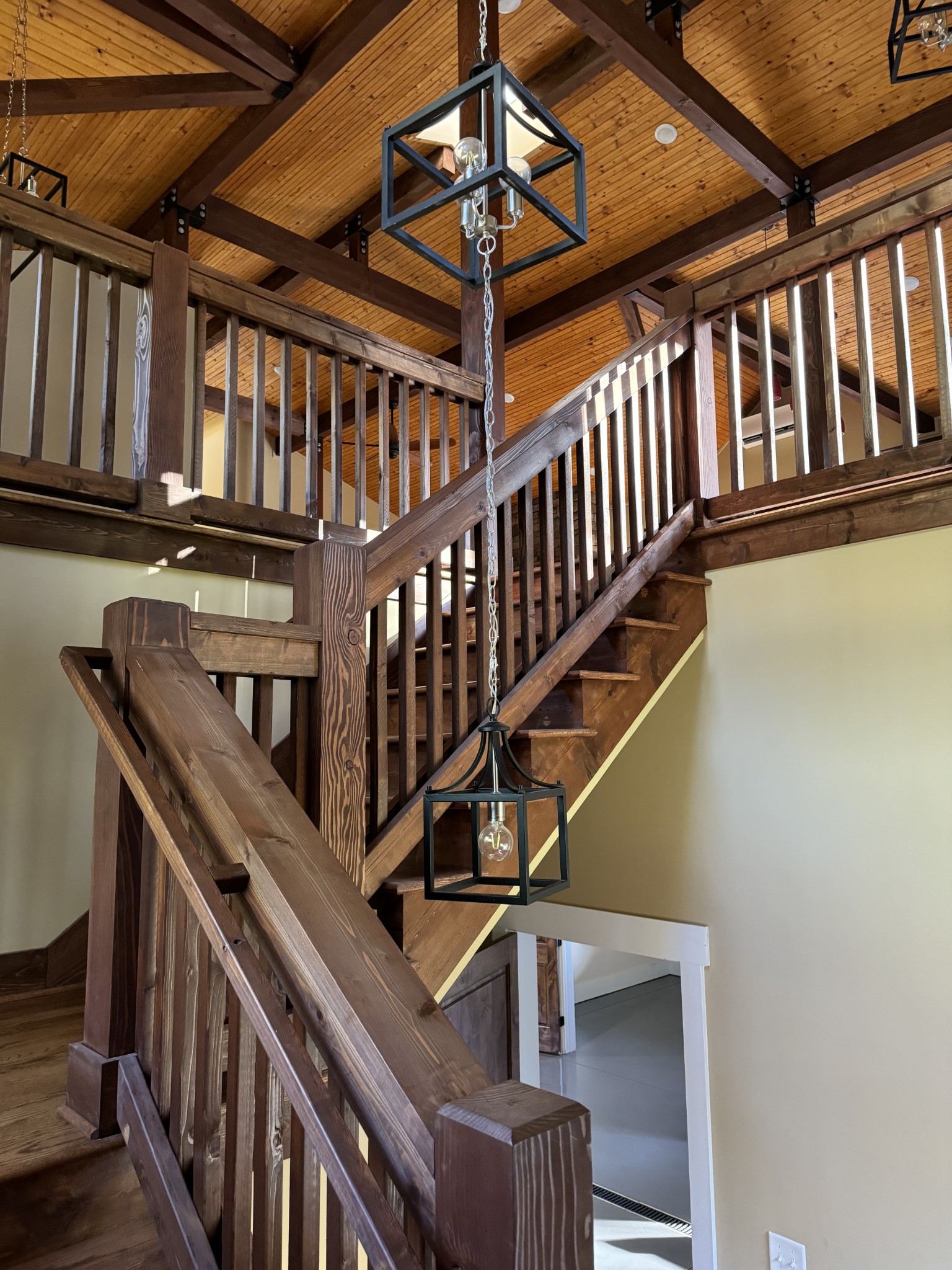 4451 Airport Road Springfield, TN 37172 - Photo 19 of 31 a view of entryway with wooden floor