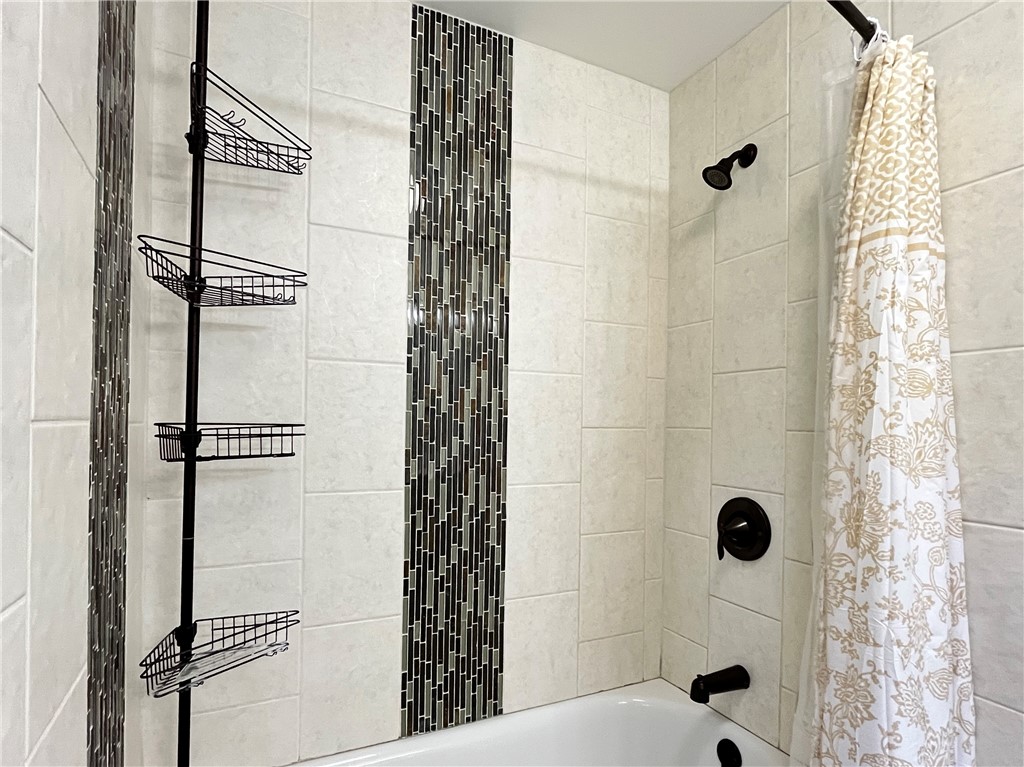 100 Drumlin View Drive Mendon, NY 14506 - Photo 20 of 28