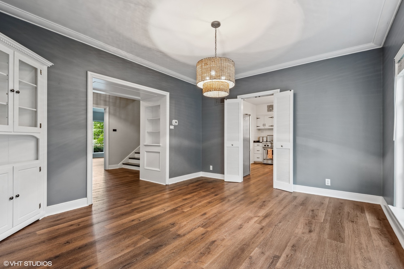 915 Pawnee Road Wilmette, IL 60091 - Photo 5 of 39 a view of a livingroom with wooden floor
