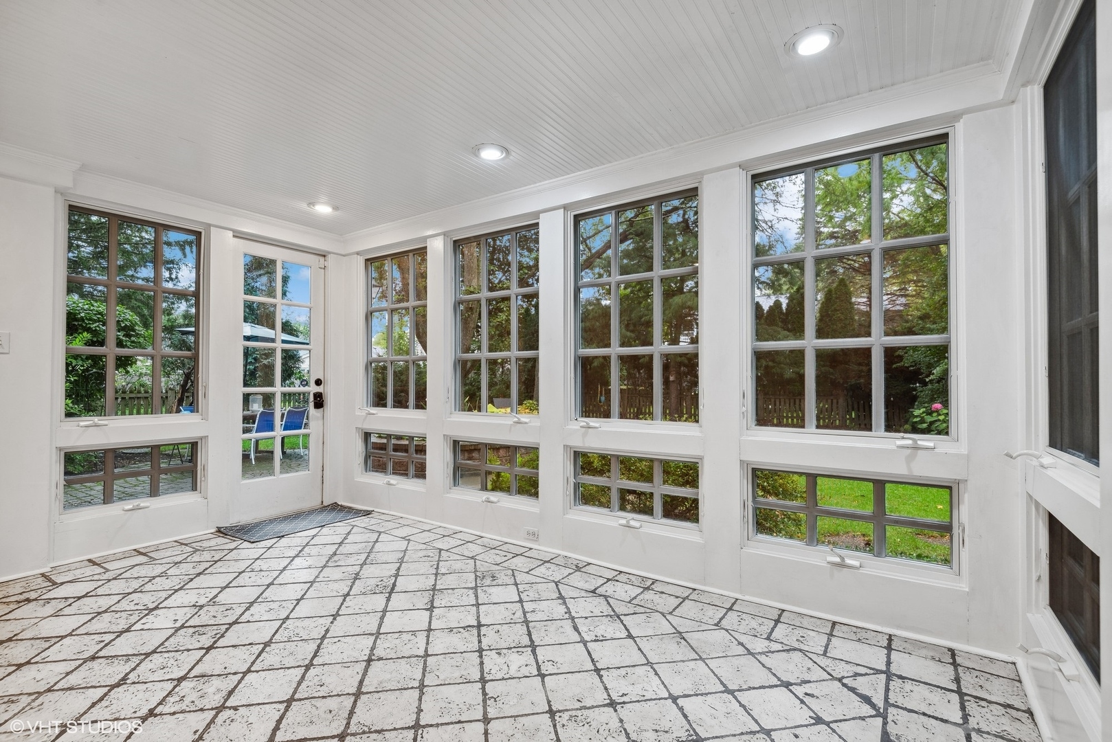 915 Pawnee Road Wilmette, IL 60091 - Photo 7 of 39 a view of an empty room with a window
