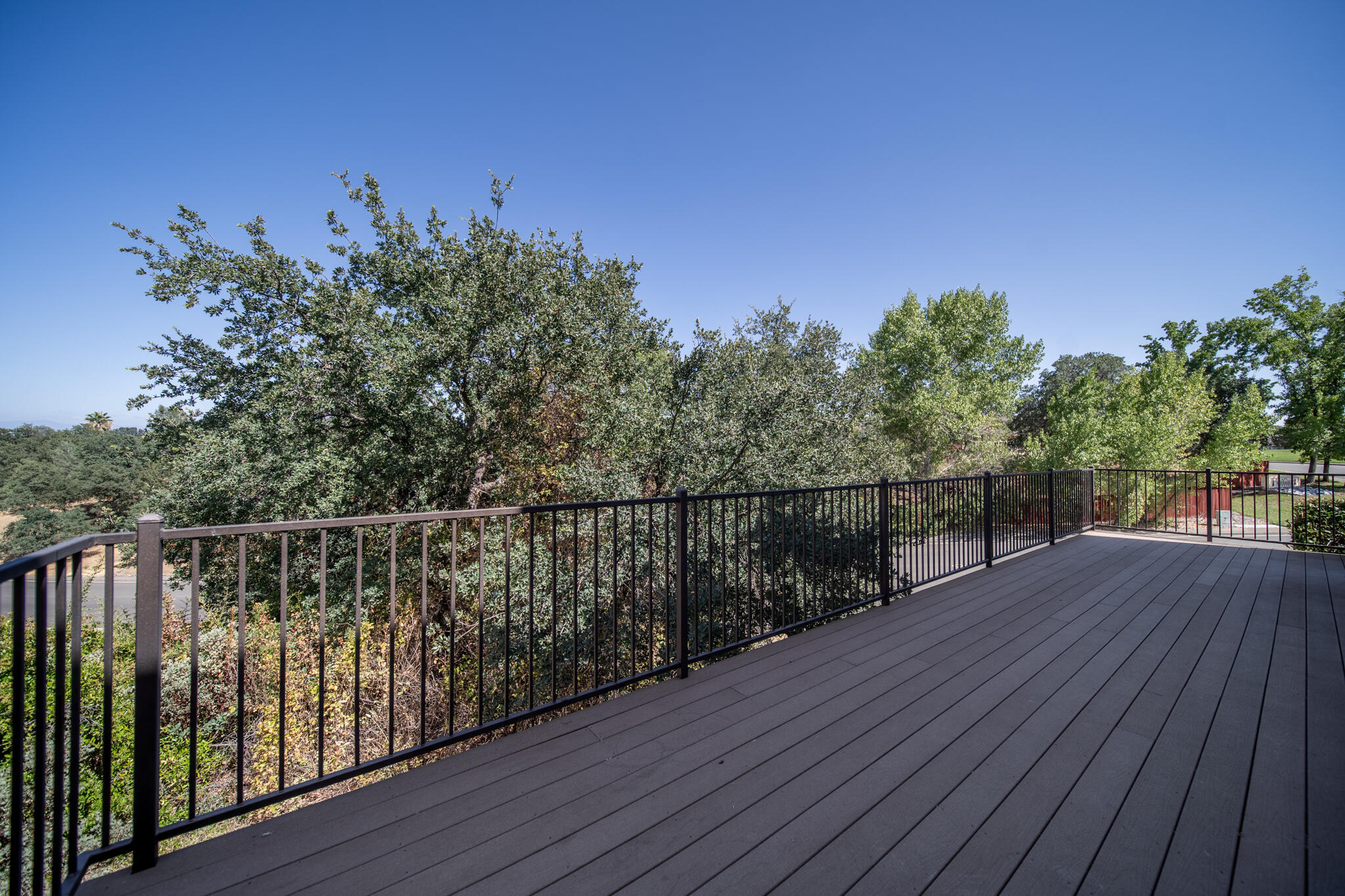 5592 Diamond Ridge Drive Redding, CA 96003 - Photo 31 of 45 a terrace with trees
