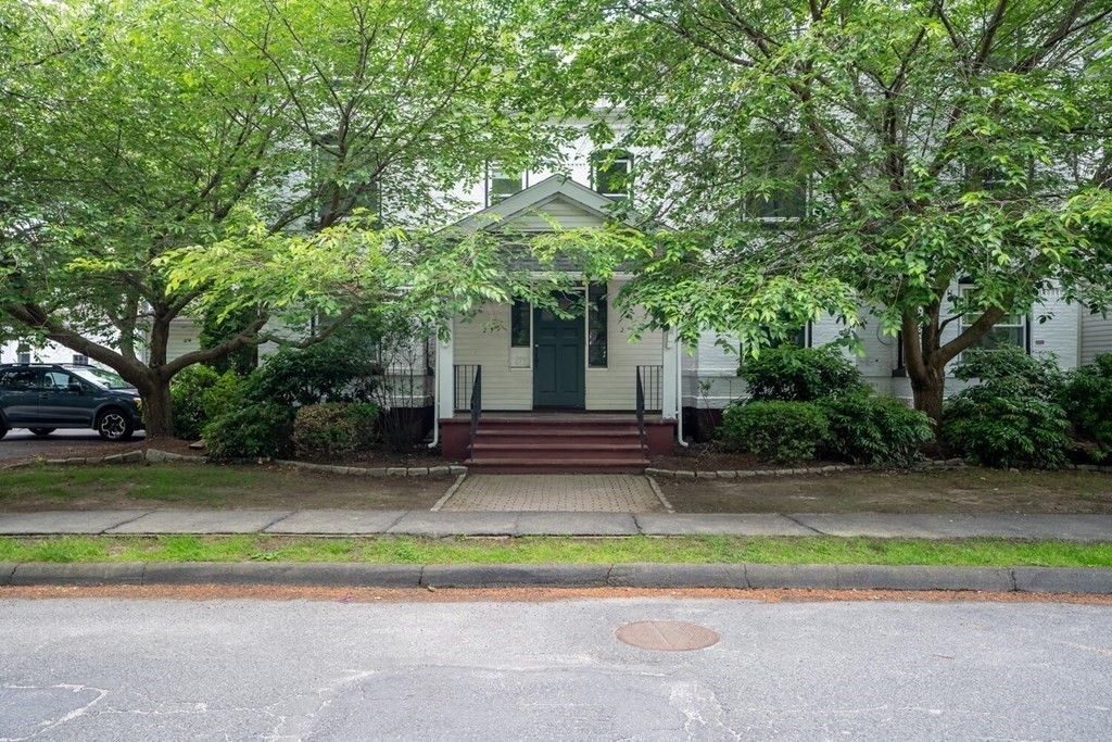 27 Lyman Road, Unit A Northampton, MA 01060 - Photo 3 of 24 Gallery Image 3