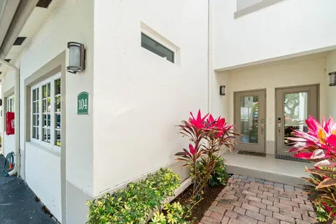 $1,250,000 | 3602 South Ocean Boulevard, Unit 104, Highland Beach, FL 33487