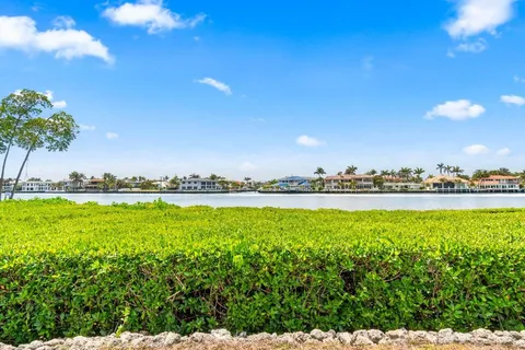 $1,250,000 | 3602 South Ocean Boulevard, Unit 104, Highland Beach, FL 33487