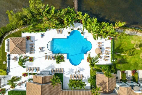 $1,250,000 | 3602 South Ocean Boulevard, Unit 104, Highland Beach, FL 33487