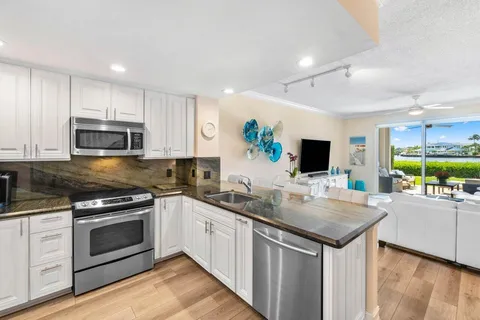 $1,250,000 | 3602 South Ocean Boulevard, Unit 104, Highland Beach, FL 33487