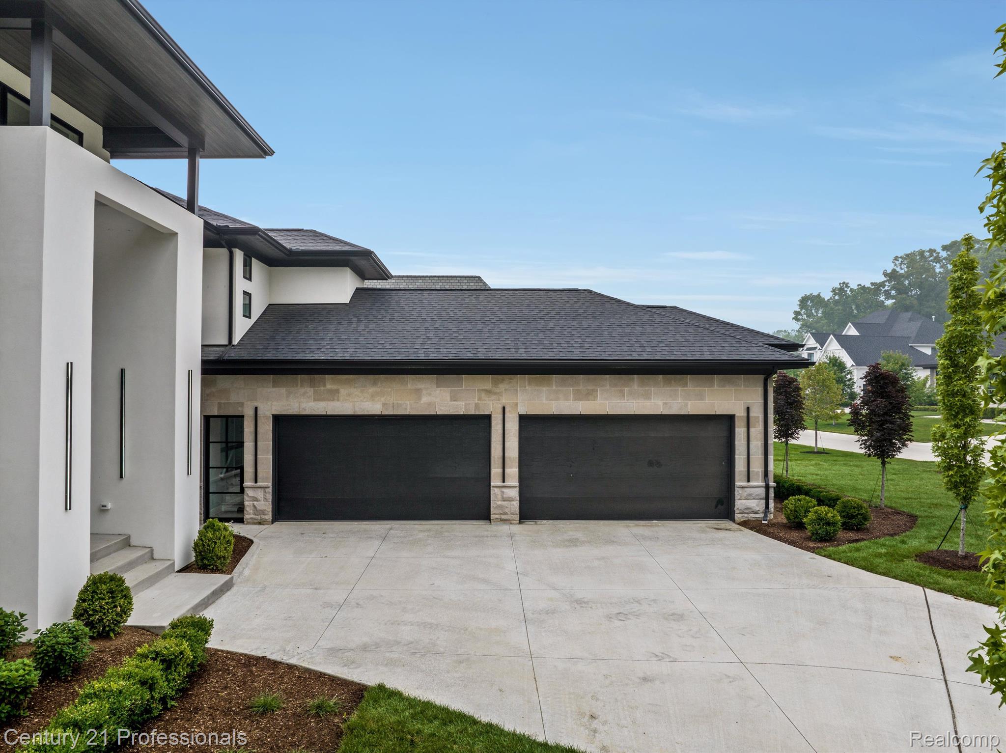 231 Enclave Drive Rochester, MI 48306 - Photo 11 of 80 Gallery Image 11