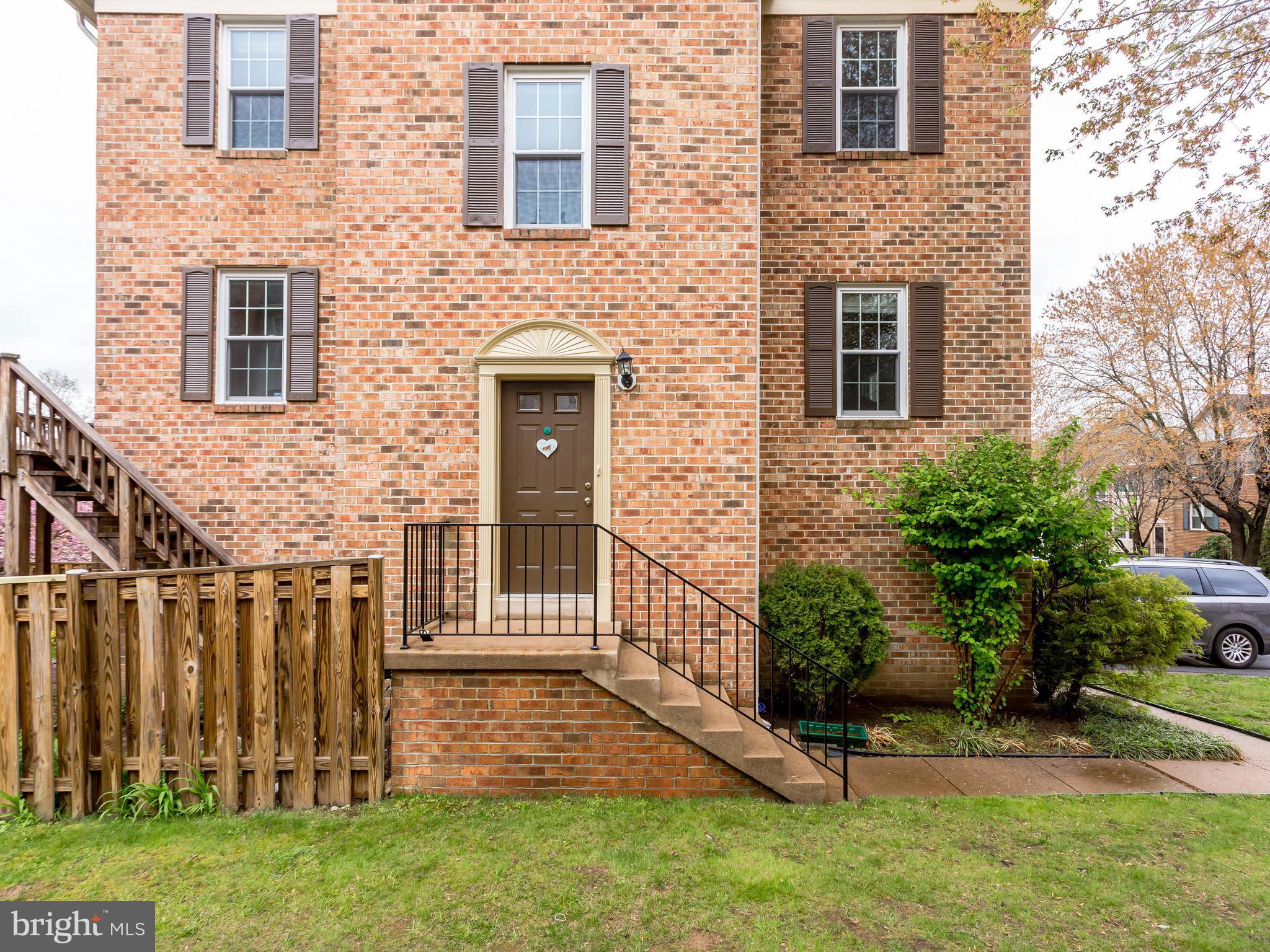 7763 Asterella Court Springfield, VA 22152 - Photo 2 of 30 Exterior (Front)