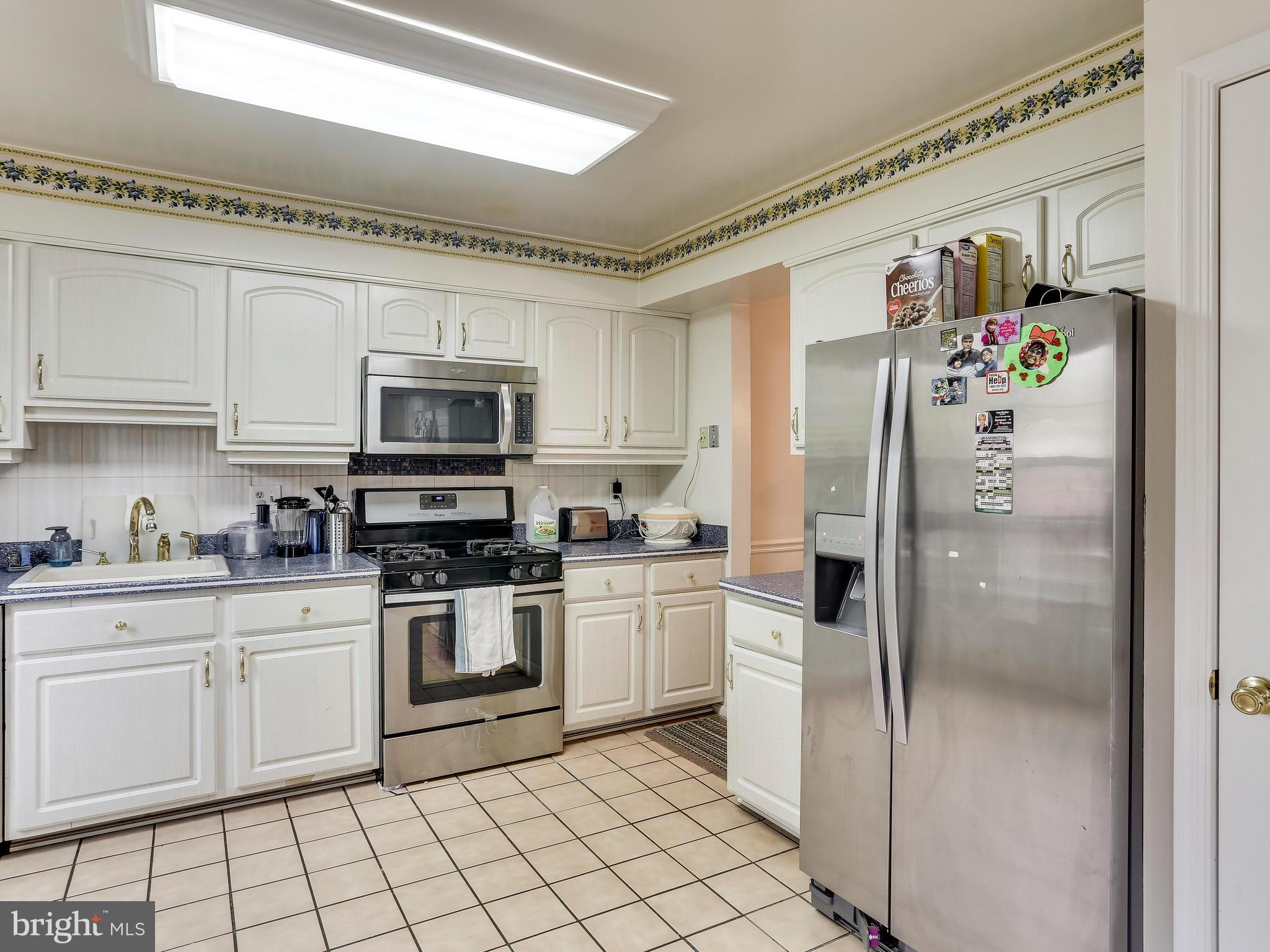 7763 Asterella Court Springfield, VA 22152 - Photo 6 of 30 Kitchen
