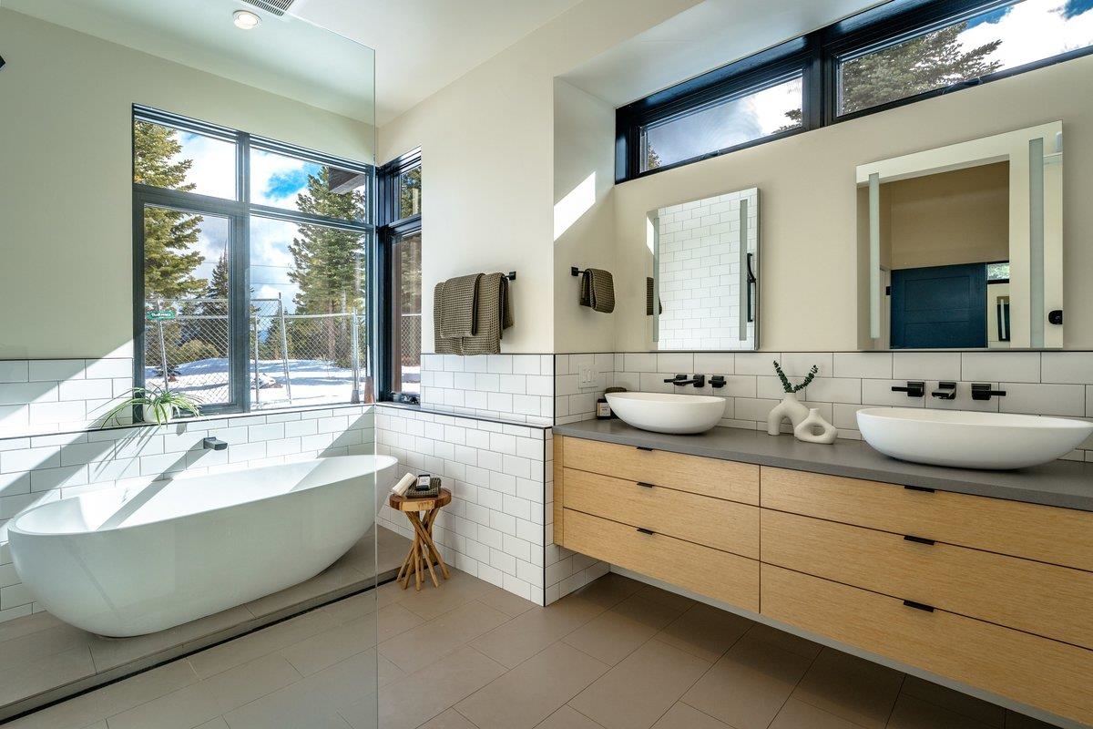 10529 Aspenwood Road Truckee, CA 96161 - Photo 17 of 28