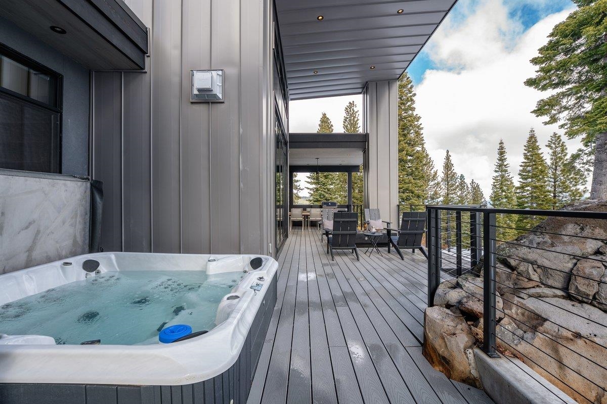 10529 Aspenwood Road Truckee, CA 96161 - Photo 26 of 28