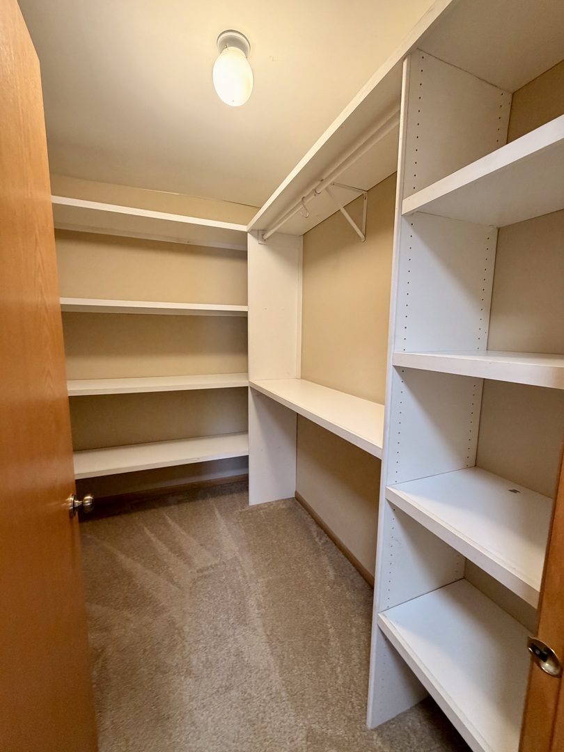 19301 Enclave Lane Tinley Park, IL 60487 - Photo 12 of 18 a view of room with stairs