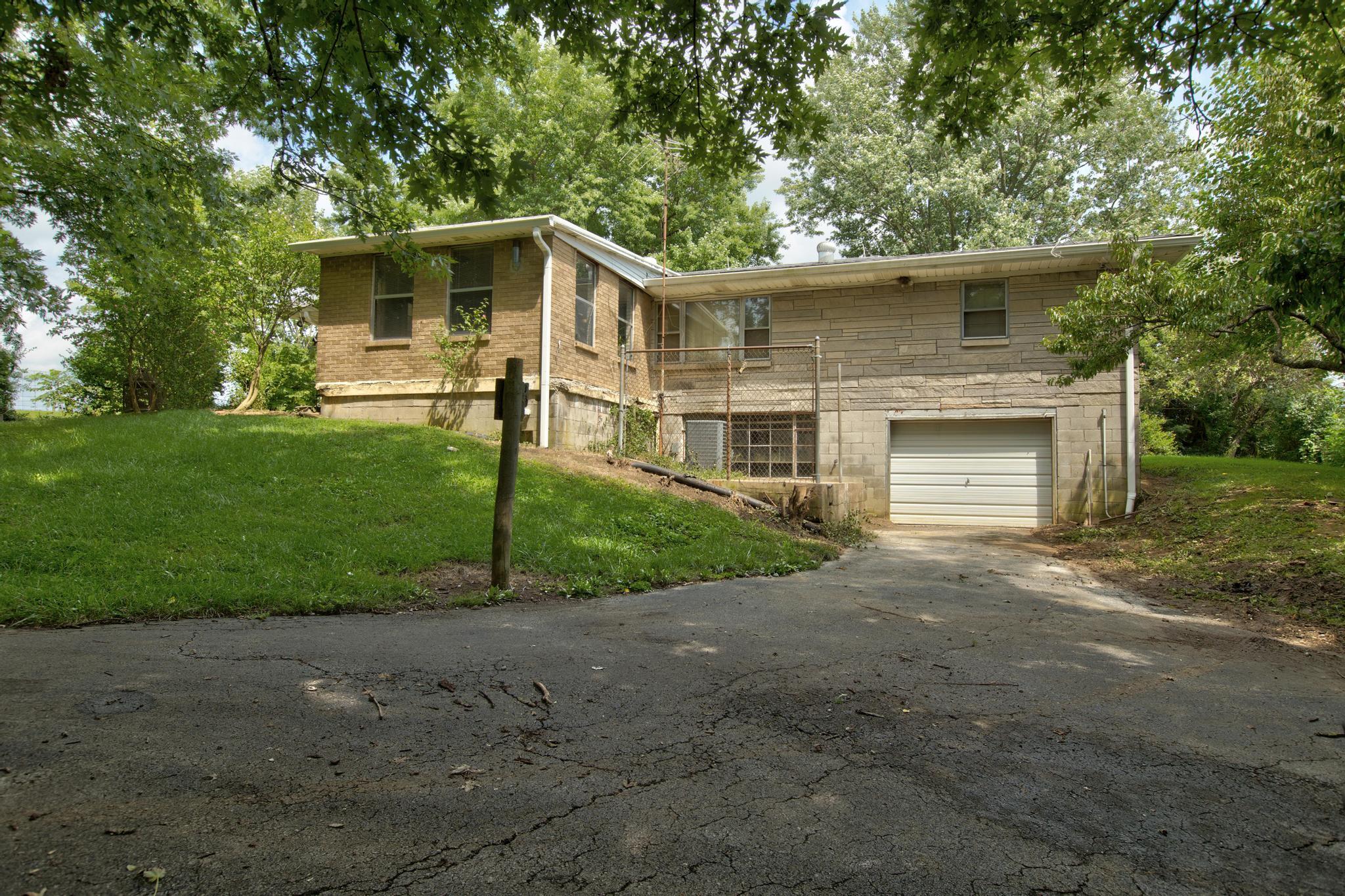 2834 Osborne Road Mount Sterling, KY 40353 - Photo 18 of 37 B28C2680-3798-4A29-B9A6-1F55711A1B84