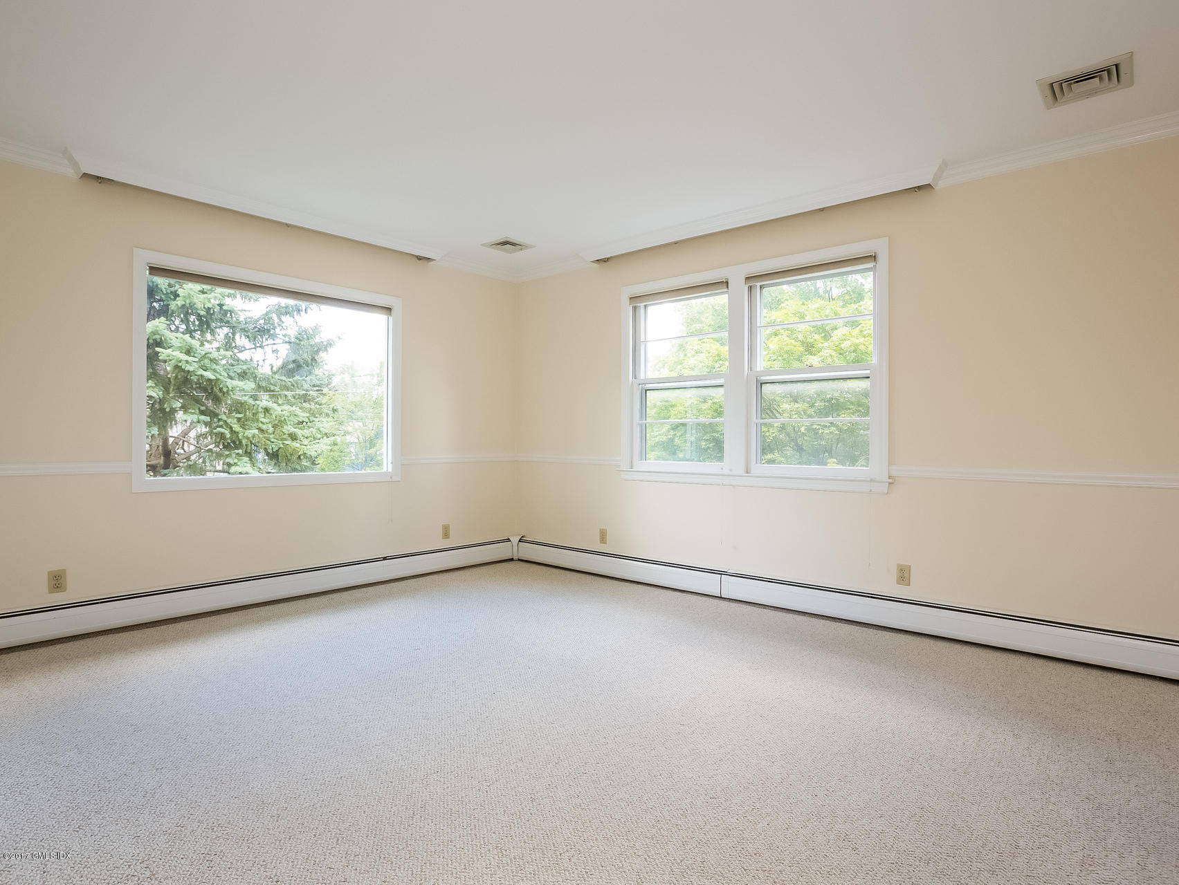 1 Elizabeth Lane Riverside, CT 06878 - Photo 15 of 26 an empty room with windows
