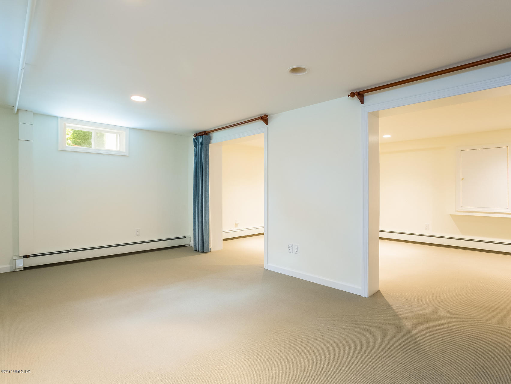 1 Elizabeth Lane Riverside, CT 06878 - Photo 18 of 26 a view of an empty room with a window