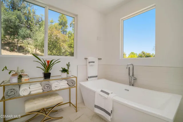 $20,000 | 19067 Sprague Street, Tarzana, CA 91356