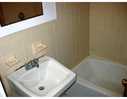 22 Perry Street, Unit 1 Brookline, MA 02445 - Photo 6 of 8 Gallery Image 6