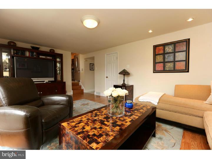 9753 Glenhope Road Philadelphia, PA 19115 - Photo 12 of 25 Family Room