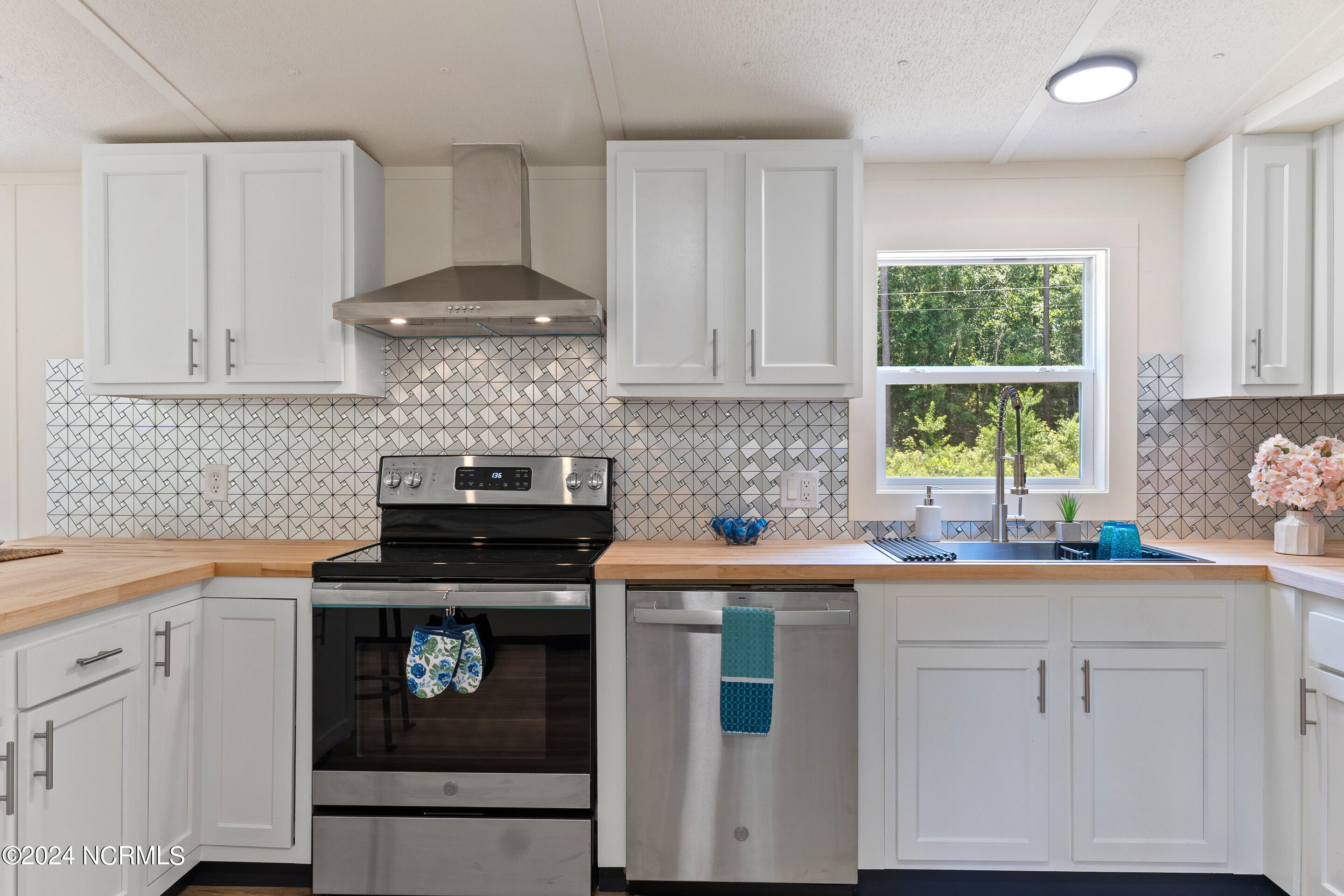 1386 Stanley Road Southwest Supply, NC 28462 - Photo 10 of 29 1836 Stanley Dr MLS-10