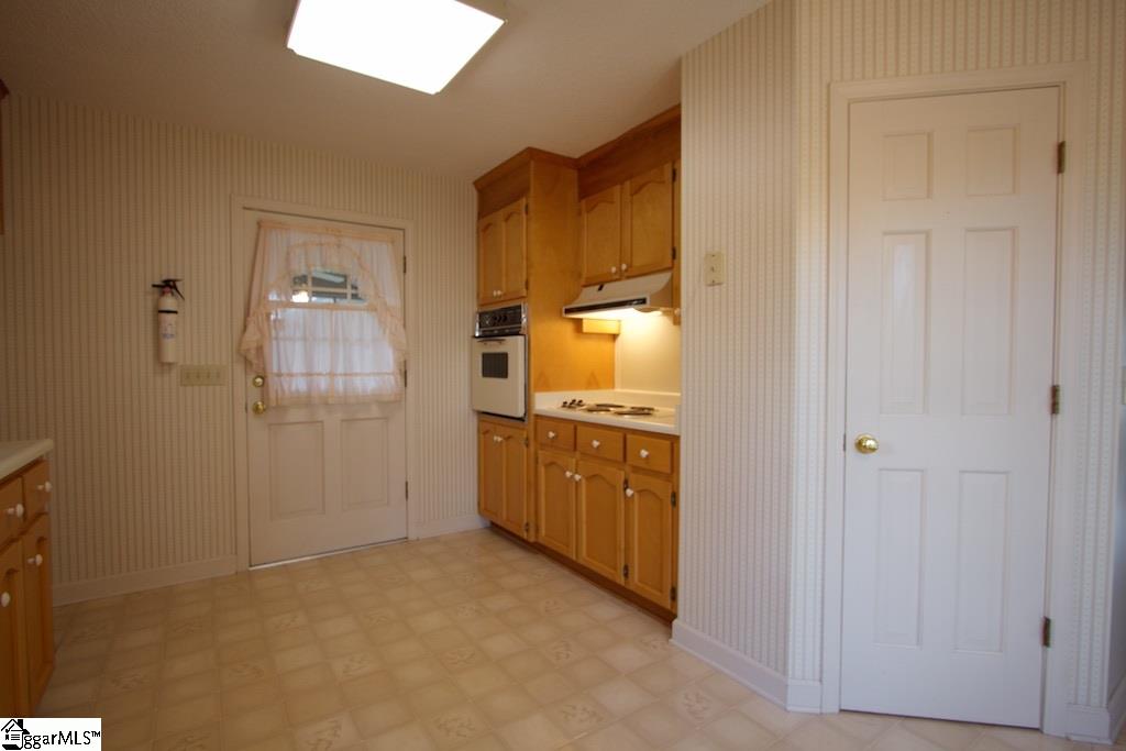 312 North Suber Road Greer, SC 29651 - Photo 17 of 21