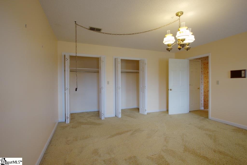 312 North Suber Road Greer, SC 29651 - Photo 10 of 21