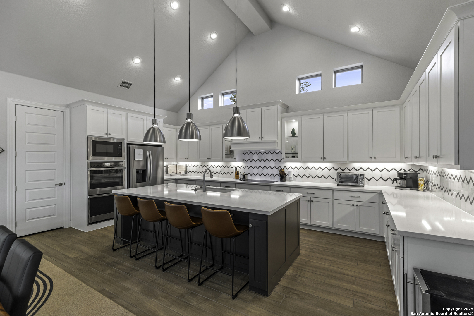 552 Falcon Cove Castroville, TX 78009 - Photo 16 of 41