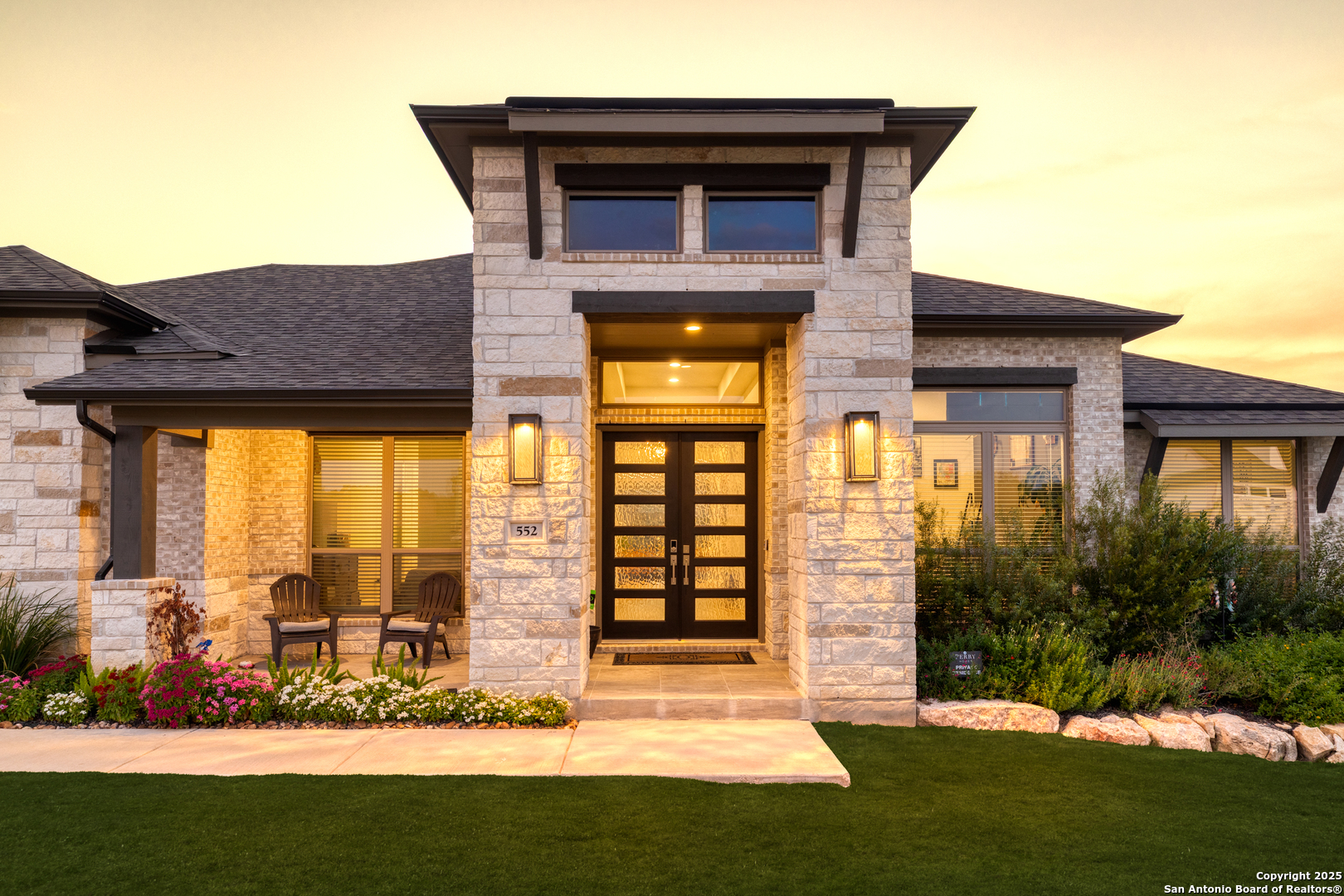 552 Falcon Cove Castroville, TX 78009 - Photo 4 of 41