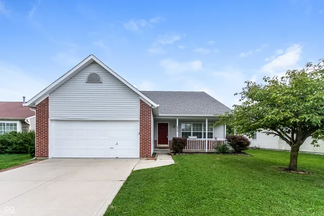 $1,940 | 235 Westridge Boulevard, Greenwood, IN 46142