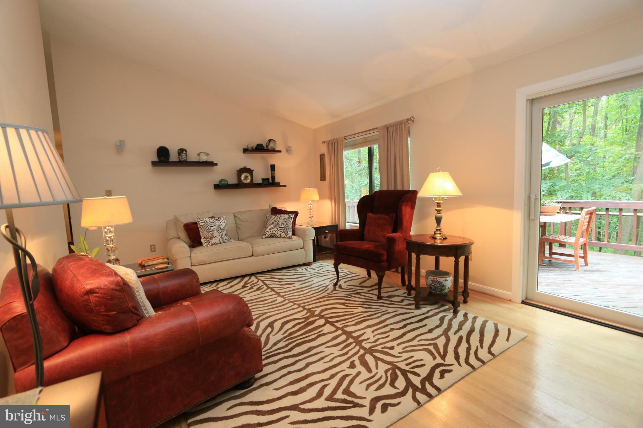 1903 Ramstead Lane Reston, VA 20191 - Photo 5 of 30 Living Room